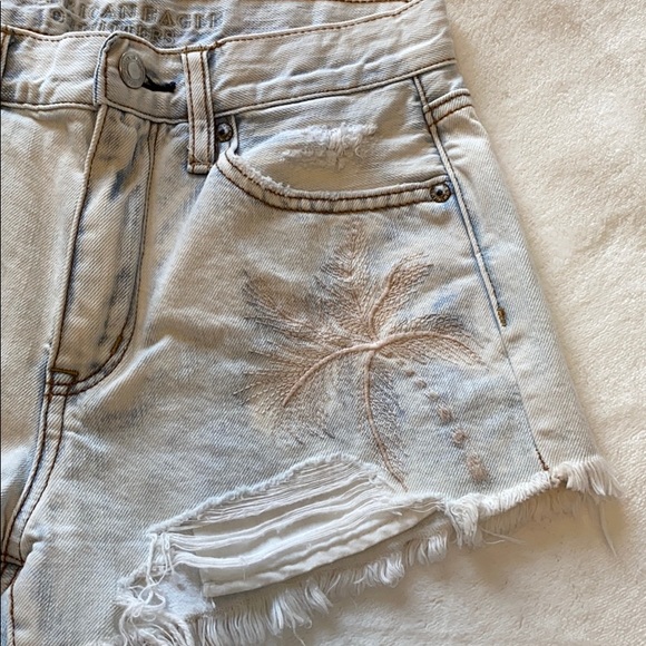 Shorts - Picture 5 of 6